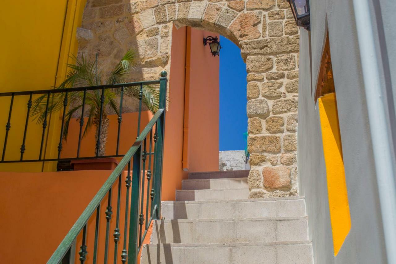 Colours - Old Town - *